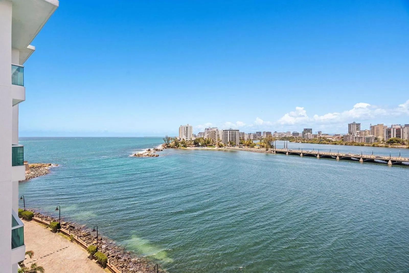 Apartment Ocean Breeze Studio With Lagoon View - 4 Guests San Juan