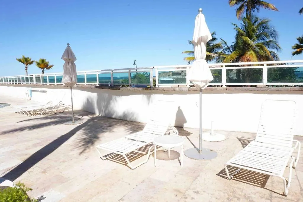 Ocean Breeze Studio With Lagoon View - 4 Guests San Juan Apartment